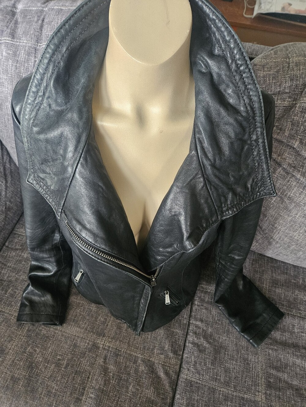 Michael Kors Asymmetric Black Leather Moto Jacket. M. 19ptp